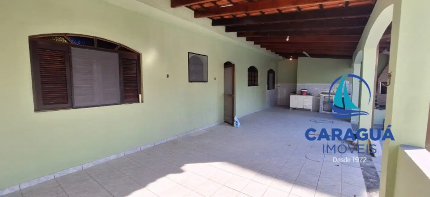 Foto 2 de Casa com 2 quartos para alugar, 159m2 em Caraguatatuba - SP