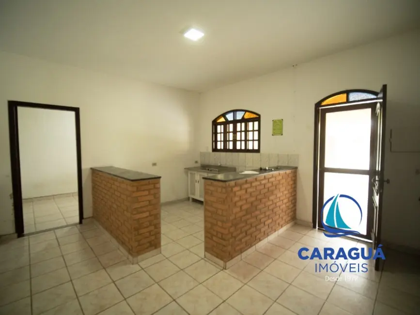 Foto 5 de Casa com 2 quartos para alugar, 159m2 em Caraguatatuba - SP