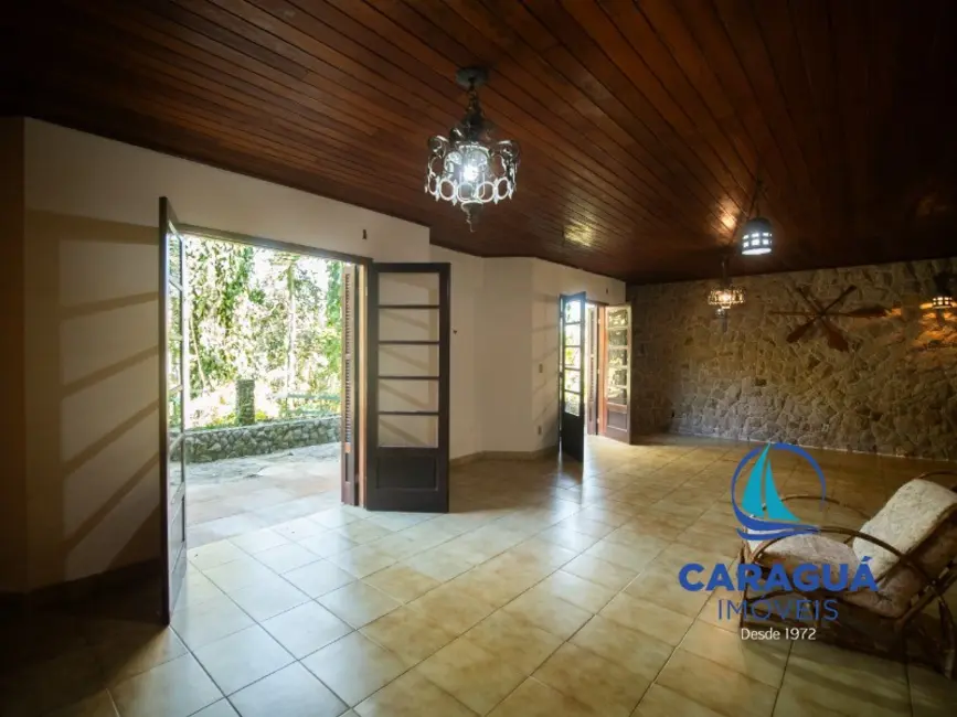Foto 4 de Casa com 7 quartos à venda e para alugar, 350m2 em Martim de Sá, Caraguatatuba - SP