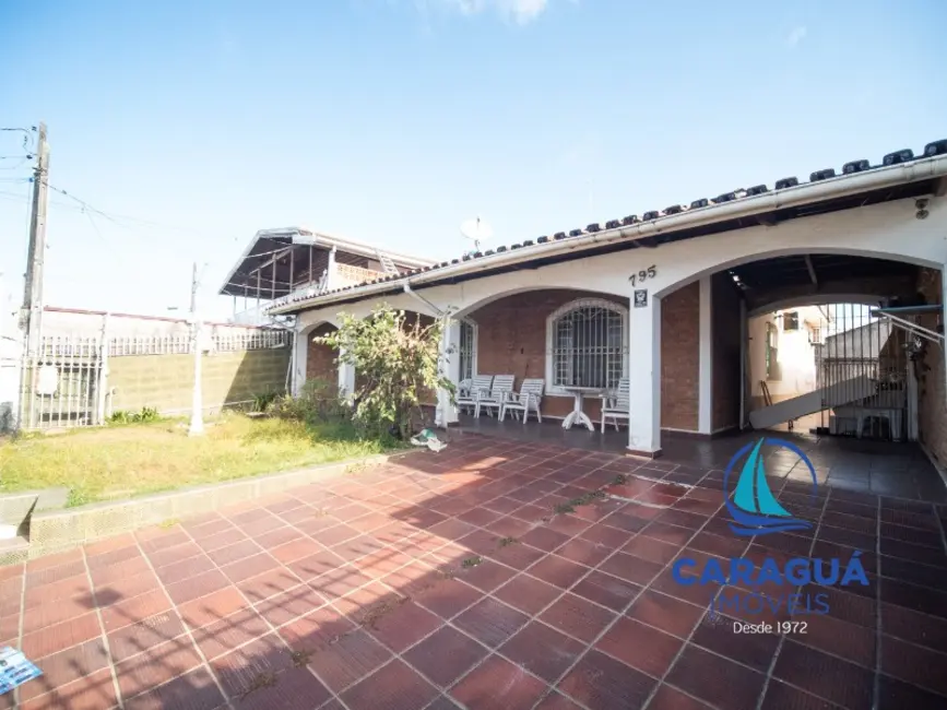 Casa com 3 quartos à venda, 146m2 em Centro, Caraguatatuba - SP - imagem 4 Foto 4 de Casa com 3 quartos à venda, 146m2 em Centro, Caraguatatuba - SP