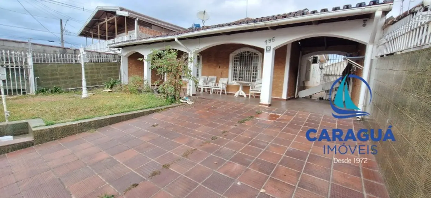 Casa com 3 quartos à venda, 146m2 em Centro, Caraguatatuba - SP - imagem 3 Foto 3 de Casa com 3 quartos à venda, 146m2 em Centro, Caraguatatuba - SP