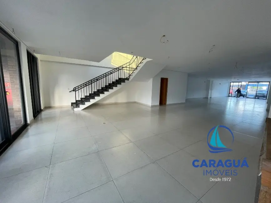 Foto 1 de Loja para alugar, 192m2 em Centro, Caraguatatuba - SP