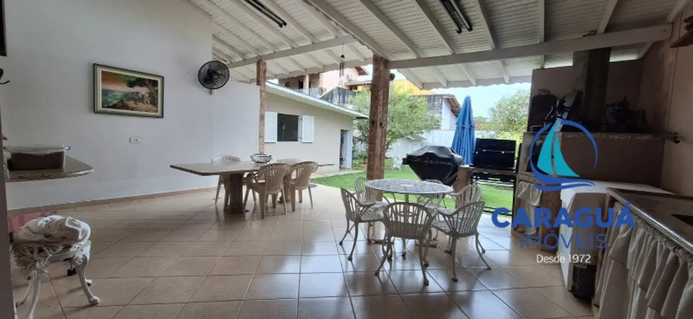 Foto 6 de Casa com 3 quartos à venda, 198m2 em Caputera, Caraguatatuba - SP