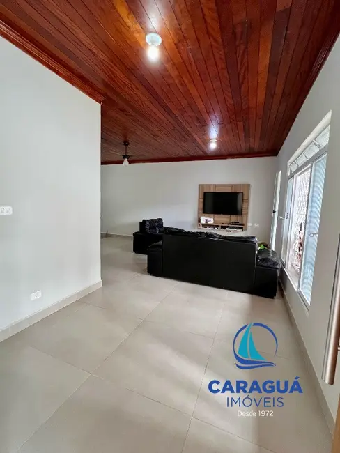 Foto 3 de Casa com 4 quartos para alugar, 280m2 em Sumaré, Caraguatatuba - SP