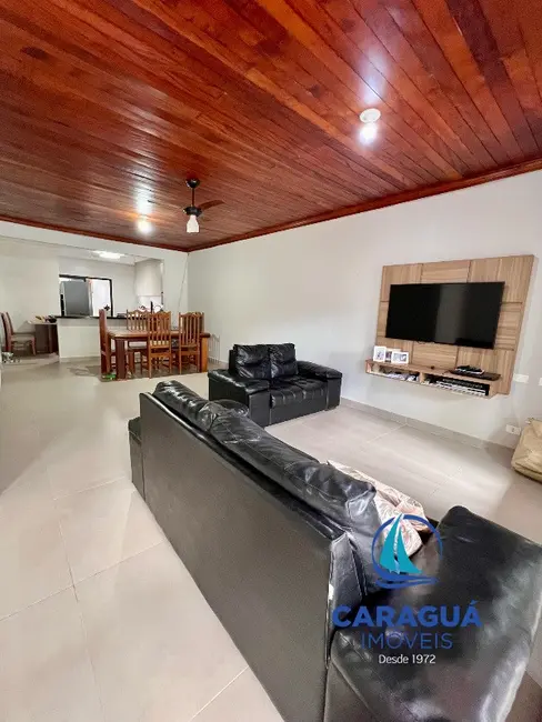 Foto 5 de Casa com 4 quartos para alugar, 280m2 em Sumaré, Caraguatatuba - SP