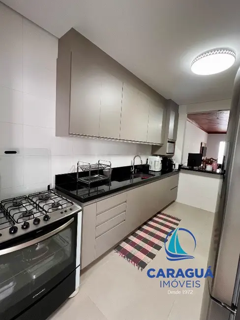 Foto 8 de Casa com 4 quartos para alugar, 280m2 em Sumaré, Caraguatatuba - SP