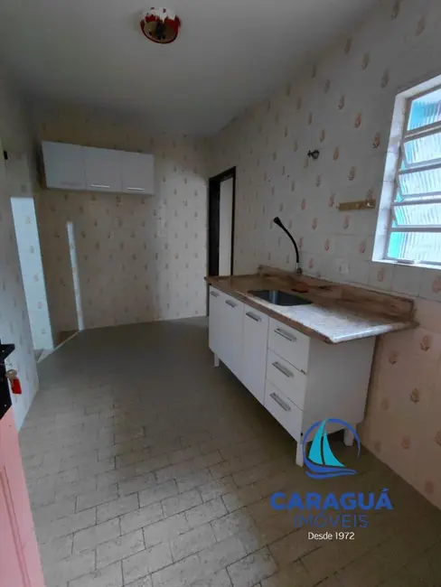 Foto 1 de Casa com 2 quartos para alugar, 70m2 em Sumaré, Caraguatatuba - SP