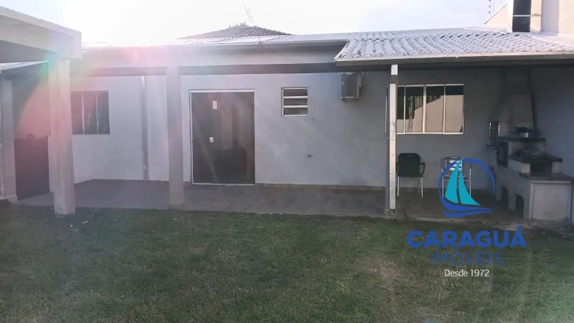 Foto 3 de Casa com 1 quarto à venda, 59m2 em Jardim Britânia, Caraguatatuba - SP