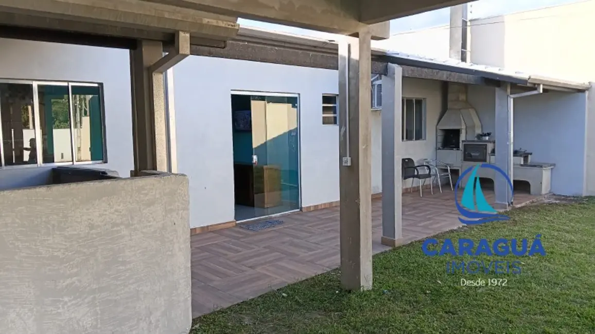 Foto 2 de Casa com 1 quarto à venda, 59m2 em Jardim Britânia, Caraguatatuba - SP