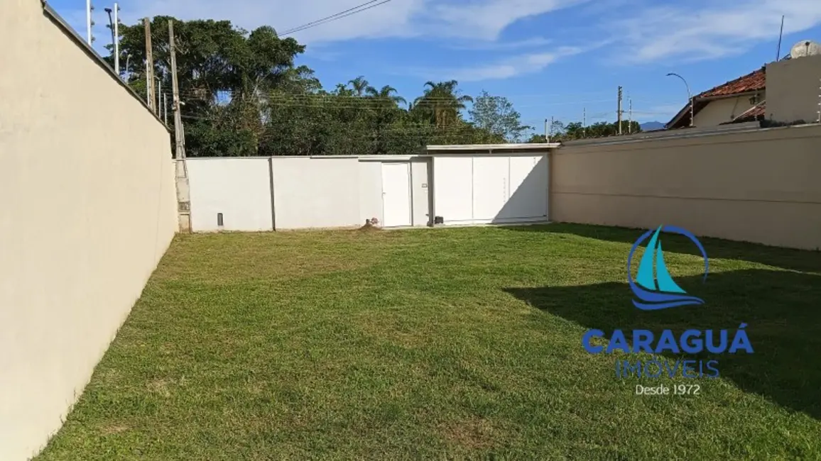 Foto 1 de Casa com 1 quarto à venda, 59m2 em Jardim Britânia, Caraguatatuba - SP