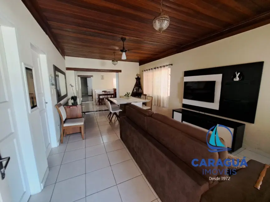 Foto 3 de Casa com 5 quartos à venda, 185m2 em Caputera, Caraguatatuba - SP