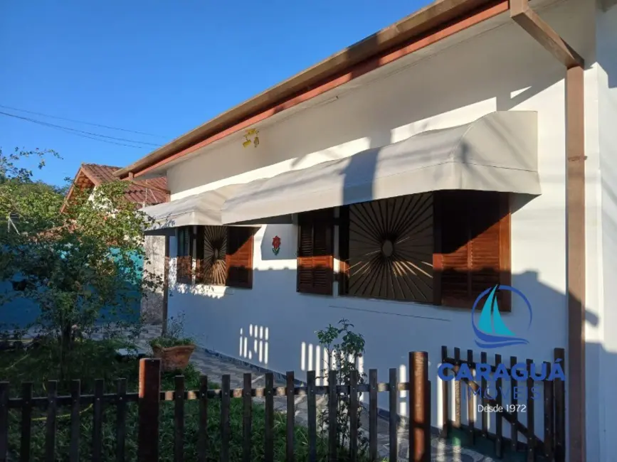 Foto 2 de Casa com 3 quartos para alugar, 300m2 em Cidade Jardim, Caraguatatuba - SP