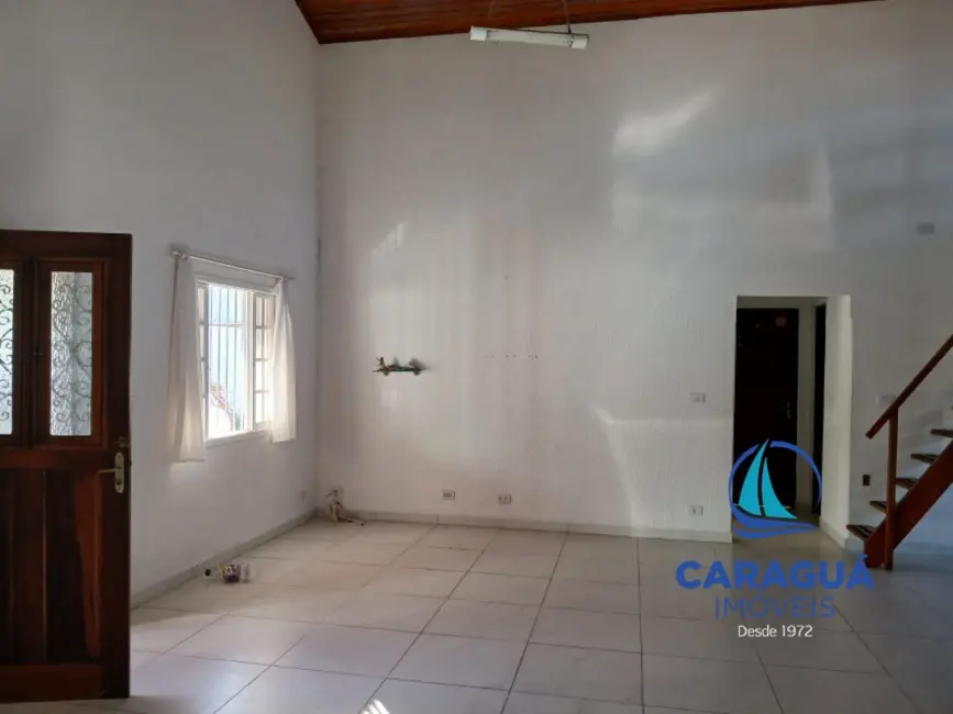 Foto 4 de Casa com 3 quartos para alugar, 300m2 em Cidade Jardim, Caraguatatuba - SP