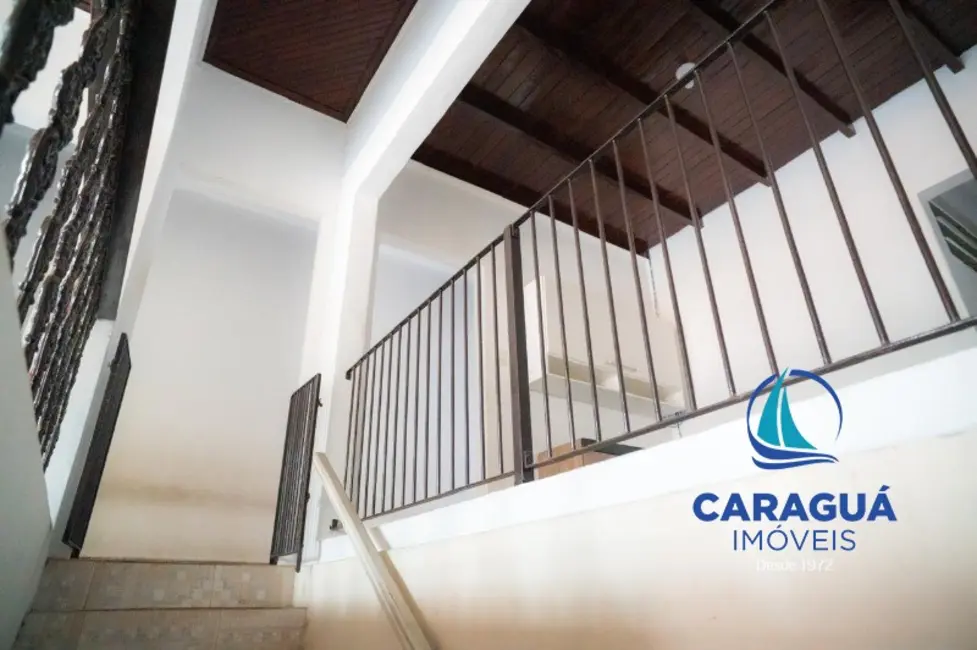 Foto 4 de Prédio Inteiro com 6 quartos à venda, 225m2 em Centro, Caraguatatuba - SP