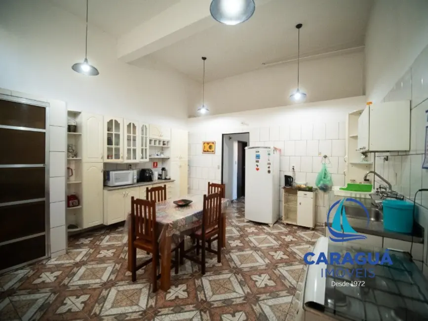 Foto 2 de Casa com 6 quartos à venda, 300m2 em Loteamento Balneário Camburi, Caraguatatuba - SP