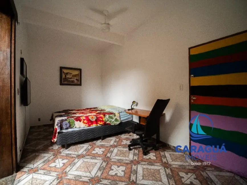 Foto 9 de Casa com 6 quartos à venda, 300m2 em Loteamento Balneário Camburi, Caraguatatuba - SP