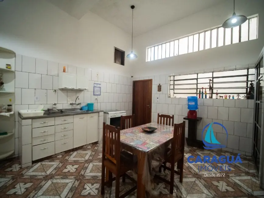Foto 4 de Casa com 6 quartos à venda, 300m2 em Loteamento Balneário Camburi, Caraguatatuba - SP