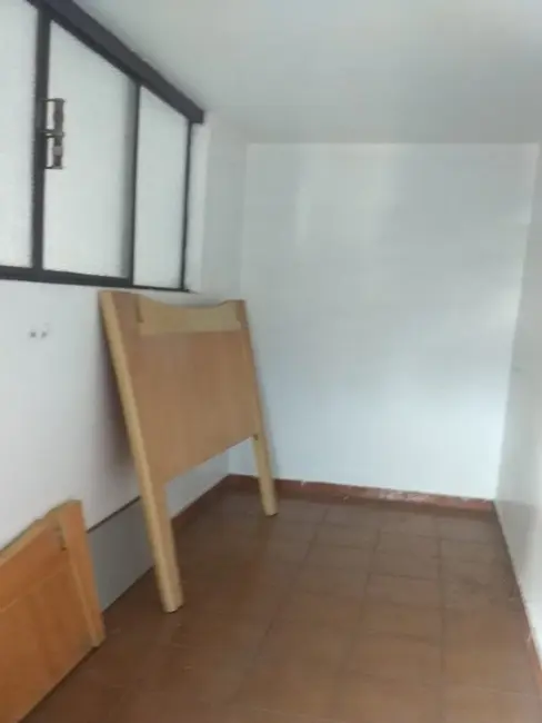 Apartamento com 3 quartos para alugar, 90m2 em Centro, Caraguatatuba - SP - imagem 3 Foto 3 de Apartamento com 3 quartos para alugar, 90m2 em Centro, Caraguatatuba - SP