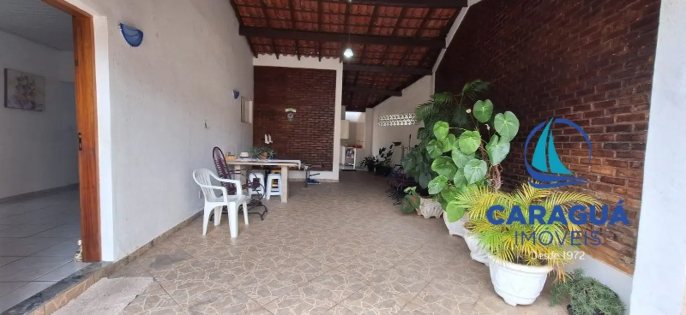 Foto 3 de Casa com 2 quartos à venda, 155m2 em Centro, Caraguatatuba - SP