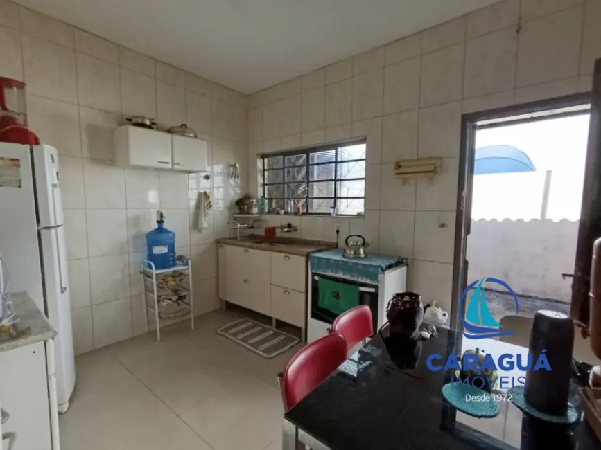 Foto 7 de Casa com 4 quartos à venda e para alugar, 256m2 em Centro, Caraguatatuba - SP