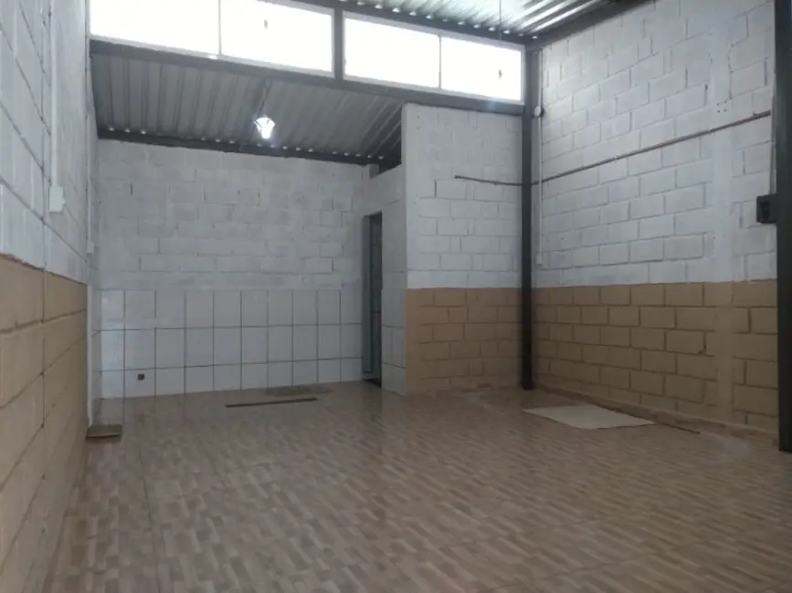 Foto 1 de Loja para alugar, 75m2 em Caputera, Caraguatatuba - SP