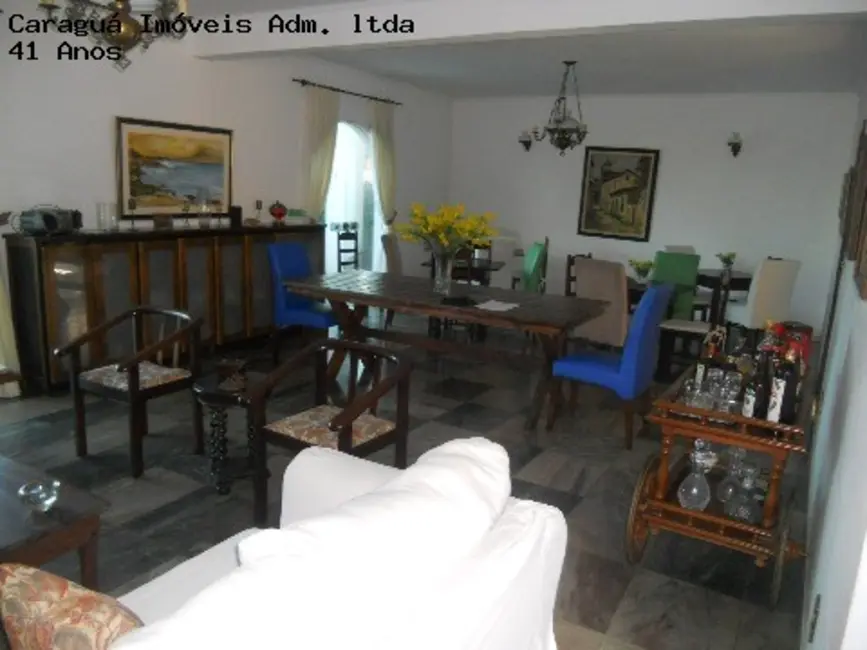 Prédio Inteiro com 8 quartos à venda e para alugar, 440m2 em Centro, Caraguatatuba - SP - imagem 7 Foto 7 de Prédio Inteiro com 8 quartos à venda e para alugar, 440m2 em Centro, Caraguatatuba - SP
