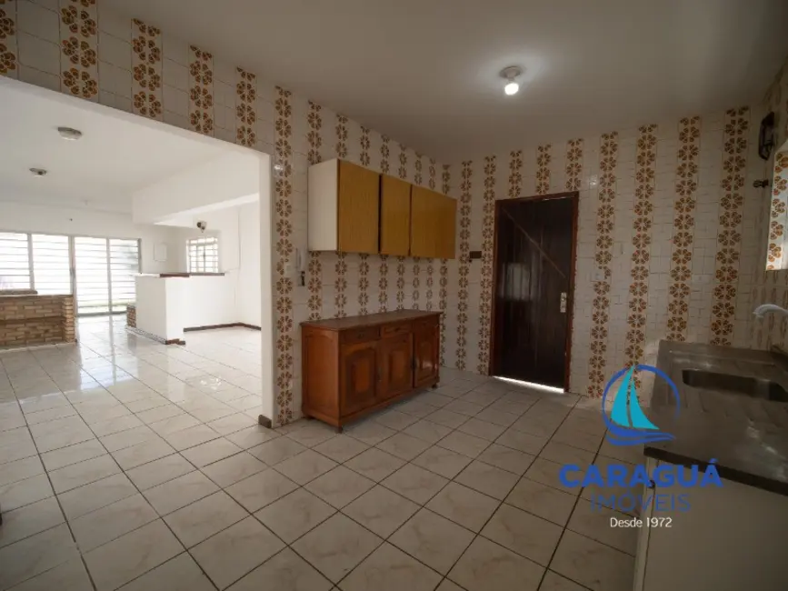Foto 7 de Casa com 3 quartos para alugar, 60m2 em Caraguatatuba - SP