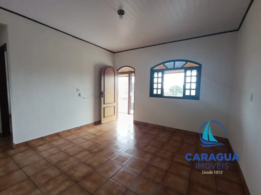 Foto 1 de Casa com 2 quartos para alugar, 70m2 em Caraguatatuba - SP