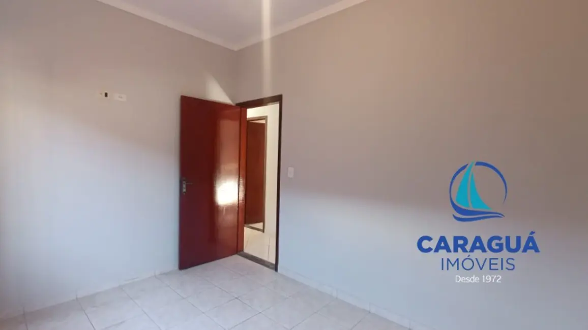 Casa com 3 quartos para alugar, 156m2 em Praia das Palmeiras, Caraguatatuba - SP - imagem 6 Foto 6 de Casa com 3 quartos para alugar, 156m2 em Praia das Palmeiras, Caraguatatuba - SP