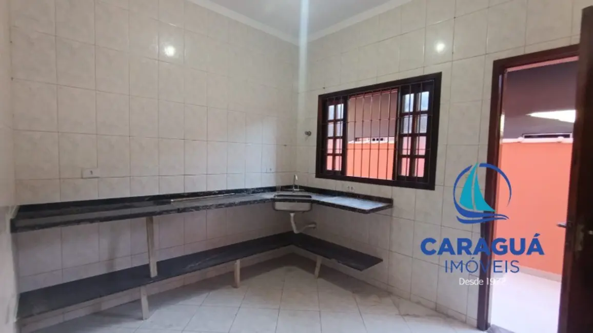 Casa com 3 quartos para alugar, 156m2 em Praia das Palmeiras, Caraguatatuba - SP - imagem 4 Foto 4 de Casa com 3 quartos para alugar, 156m2 em Praia das Palmeiras, Caraguatatuba - SP