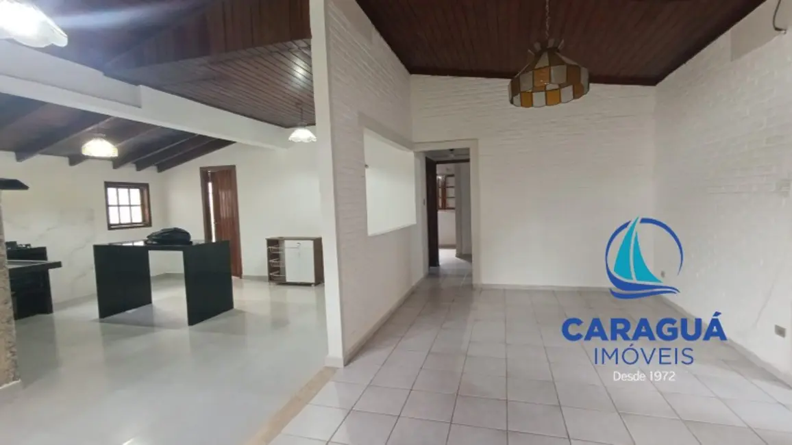Foto 2 de Casa com 2 quartos para alugar, 134m2 em Loteamento Recanto Sandra, Caraguatatuba - SP