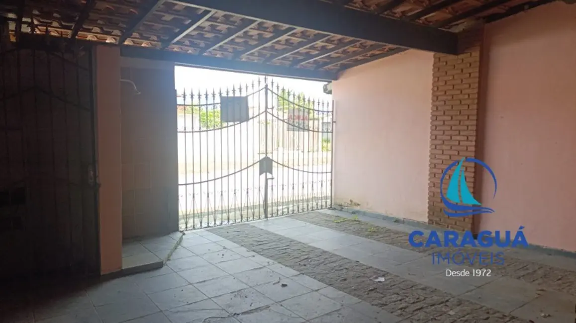 Foto 3 de Casa com 2 quartos para alugar, 216m2 em Balneário dos Golfinhos, Caraguatatuba - SP