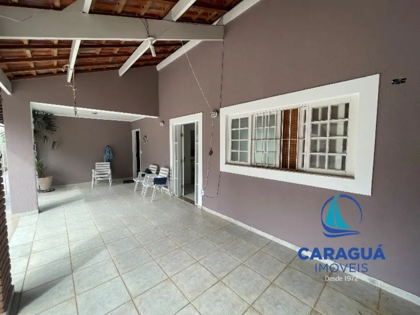 Foto 1 de Casa de Condomínio com 4 quartos para alugar, 500m2 em Centro, Caraguatatuba - SP