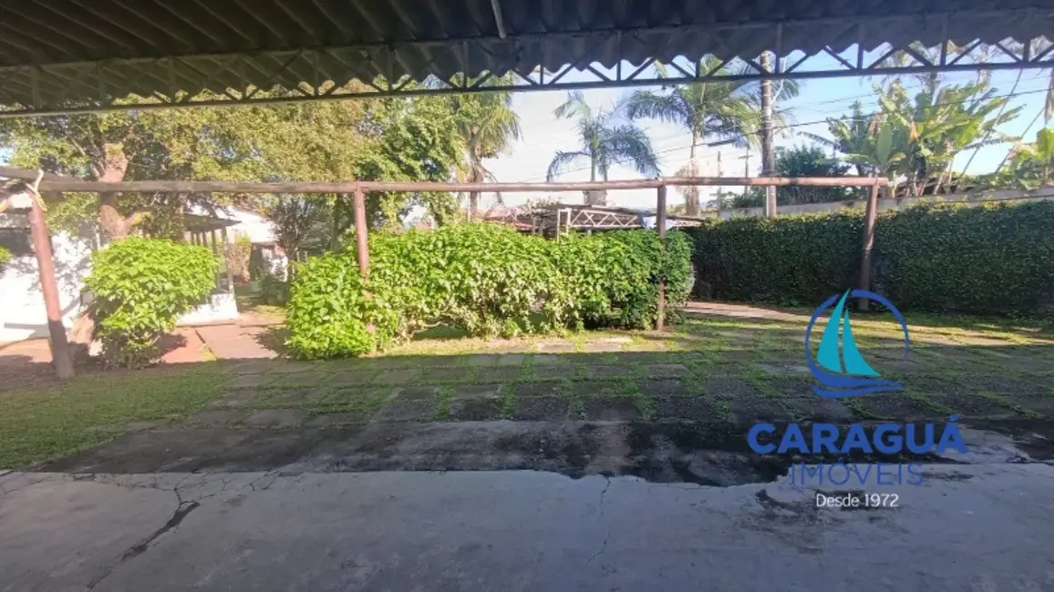Foto 2 de Casa com 7 quartos para alugar, 320m2 em Praia das Palmeiras, Caraguatatuba - SP