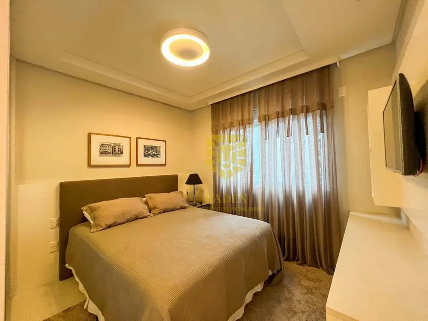 Foto 2 de Apartamento com 3 quartos à venda, 252m2 em Centro, Balneario Camboriu - SC
