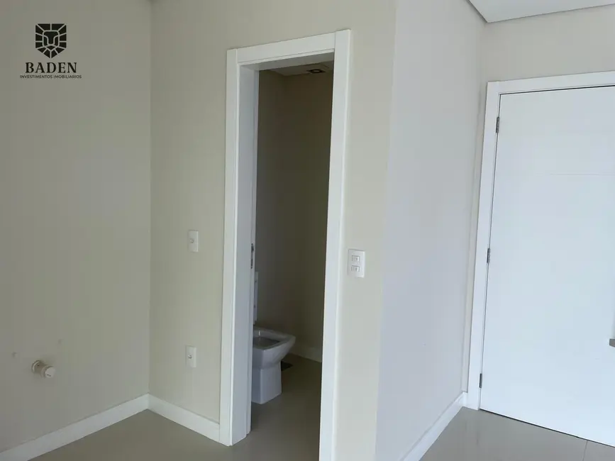 Apartamento com 4 quartos à venda, 148m2 em Centro, Balneario Camboriu - SC - imagem 9 Foto 9 de Apartamento com 4 quartos à venda, 148m2 em Centro, Balneario Camboriu - SC