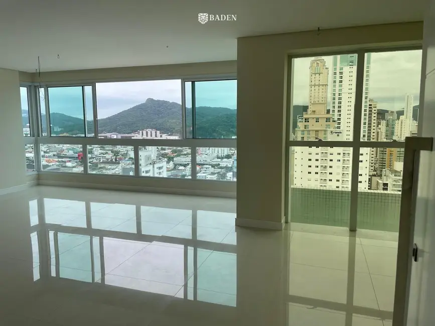 Foto 2 de Apartamento com 4 quartos à venda, 148m2 em Centro, Balneario Camboriu - SC