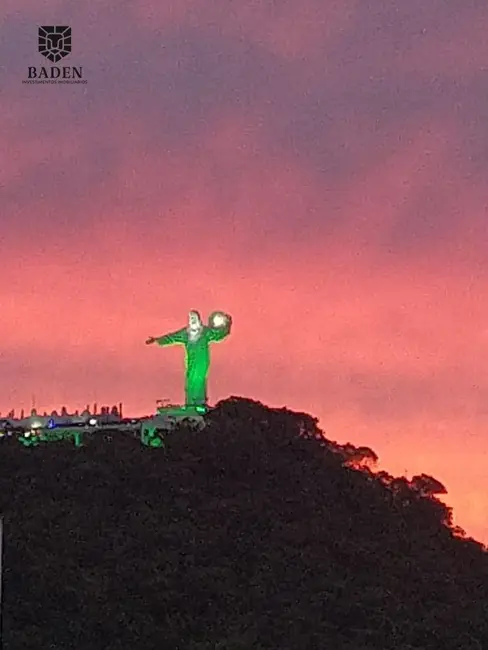 Foto 2 de Apartamento com 3 quartos à venda, 121m2 em Centro, Balneario Camboriu - SC