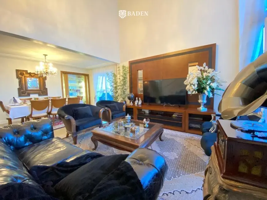 Foto 8 de Apartamento com 3 quartos à venda, 252m2 em Centro, Balneario Camboriu - SC