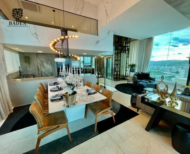 Cobertura com 7 quartos à venda, 600m2 em Balneario Camboriu - SC - imagem 6 Foto 6 de Cobertura com 7 quartos à venda, 600m2 em Balneario Camboriu - SC