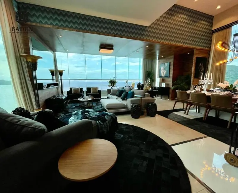 Cobertura com 7 quartos à venda, 600m2 em Balneario Camboriu - SC - imagem 3 Foto 3 de Cobertura com 7 quartos à venda, 600m2 em Balneario Camboriu - SC