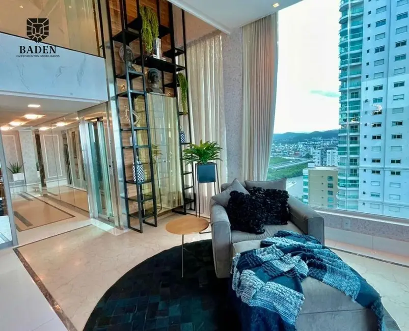 Cobertura com 7 quartos à venda, 600m2 em Balneario Camboriu - SC - imagem 8 Foto 8 de Cobertura com 7 quartos à venda, 600m2 em Balneario Camboriu - SC