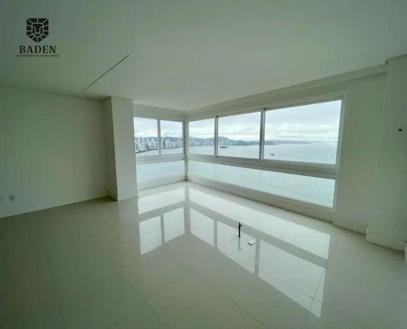 Cobertura com 7 quartos à venda, 410m2 em Balneario Camboriu - SC - imagem 8 Foto 8 de Cobertura com 7 quartos à venda, 410m2 em Balneario Camboriu - SC