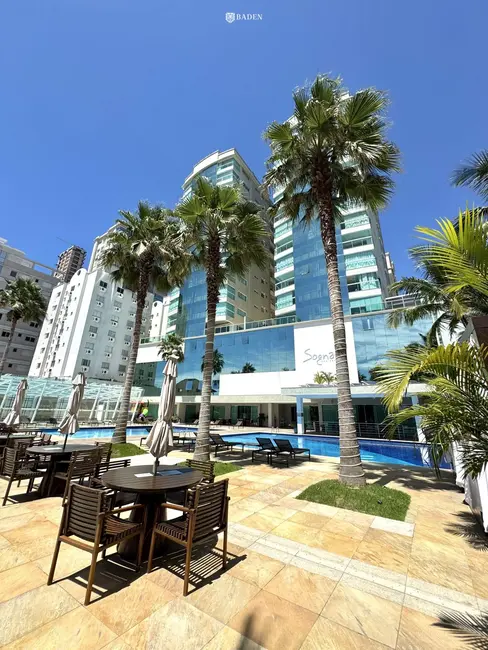 Foto 1 de Apartamento com 4 quartos à venda, 197m2 em Meia Praia, Itapema - SC