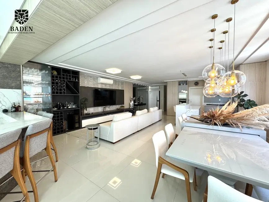 Foto 4 de Apartamento com 4 quartos à venda, 197m2 em Meia Praia, Itapema - SC