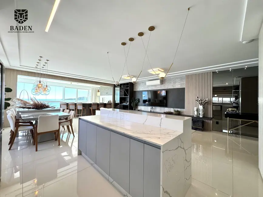 Foto 9 de Apartamento com 4 quartos à venda, 197m2 em Meia Praia, Itapema - SC