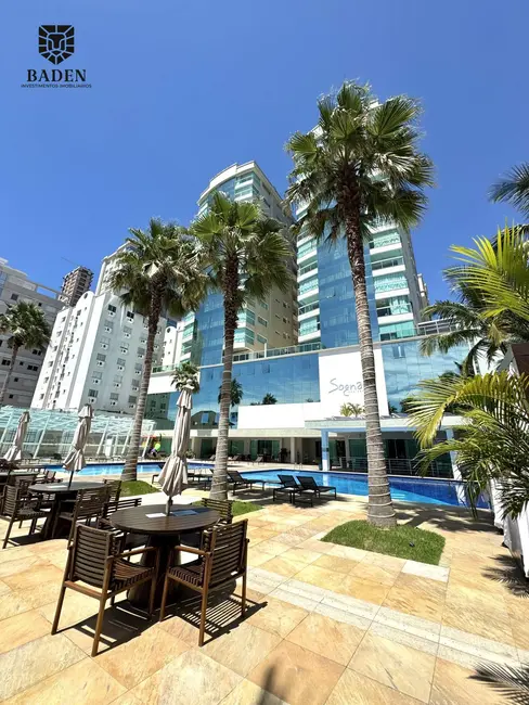 Foto 1 de Apartamento com 4 quartos à venda, 197m2 em Meia Praia, Itapema - SC