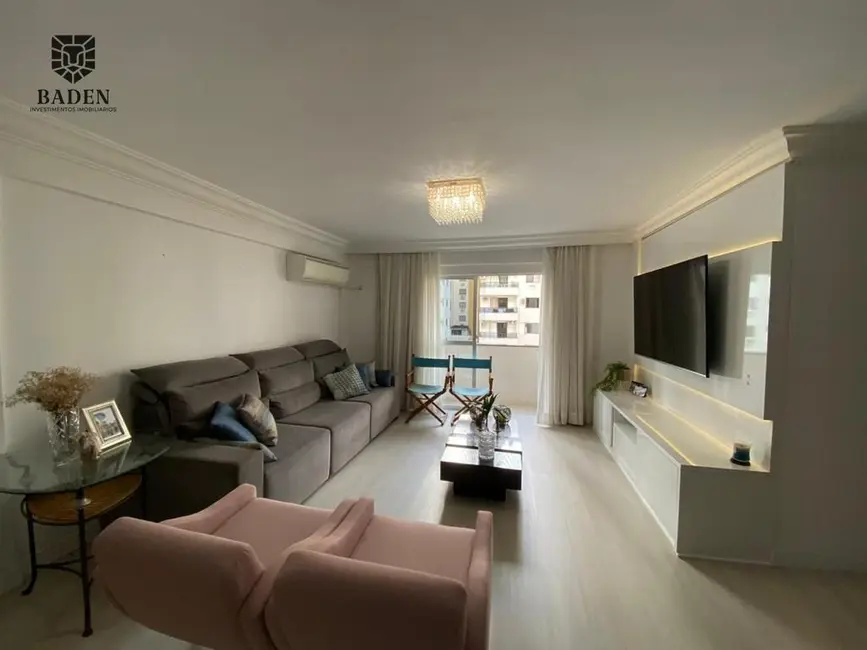 Apartamento com 3 quartos à venda, 135m2 em Centro, Balneario Camboriu - SC - imagem 2 Foto 2 de Apartamento com 3 quartos à venda, 135m2 em Centro, Balneario Camboriu - SC