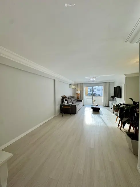 Foto 3 de Apartamento com 3 quartos à venda, 135m2 em Centro, Balneario Camboriu - SC