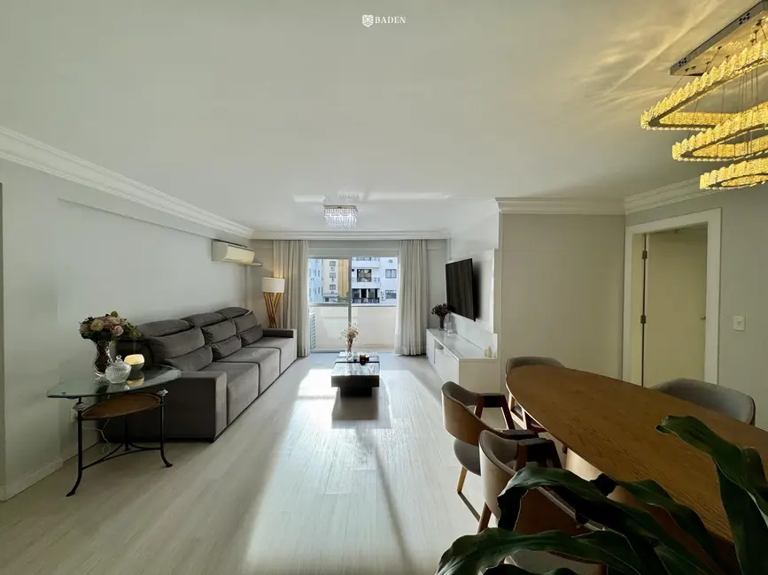 Foto 2 de Apartamento com 3 quartos à venda, 135m2 em Centro, Balneario Camboriu - SC